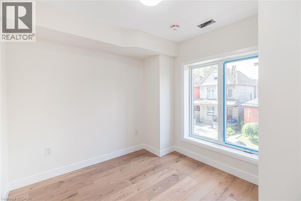 60 William Street Property Photo 39