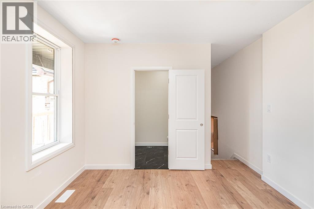 60 William Street Property Photo 46