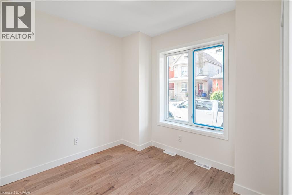 60 William Street Property Photo 16
