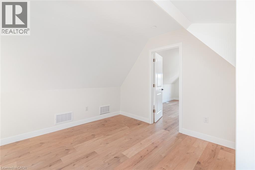 60 William Street Property Photo 31