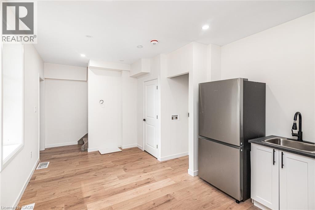 60 William Street Property Photo 49