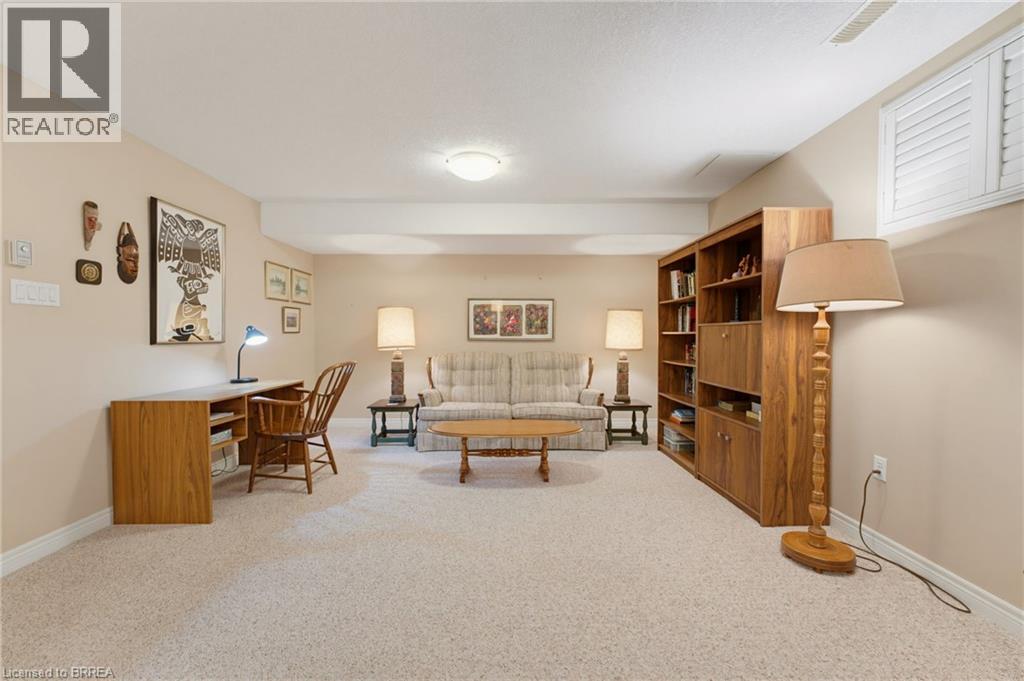 655 Park Road N Unit# 21 Property Photo 26