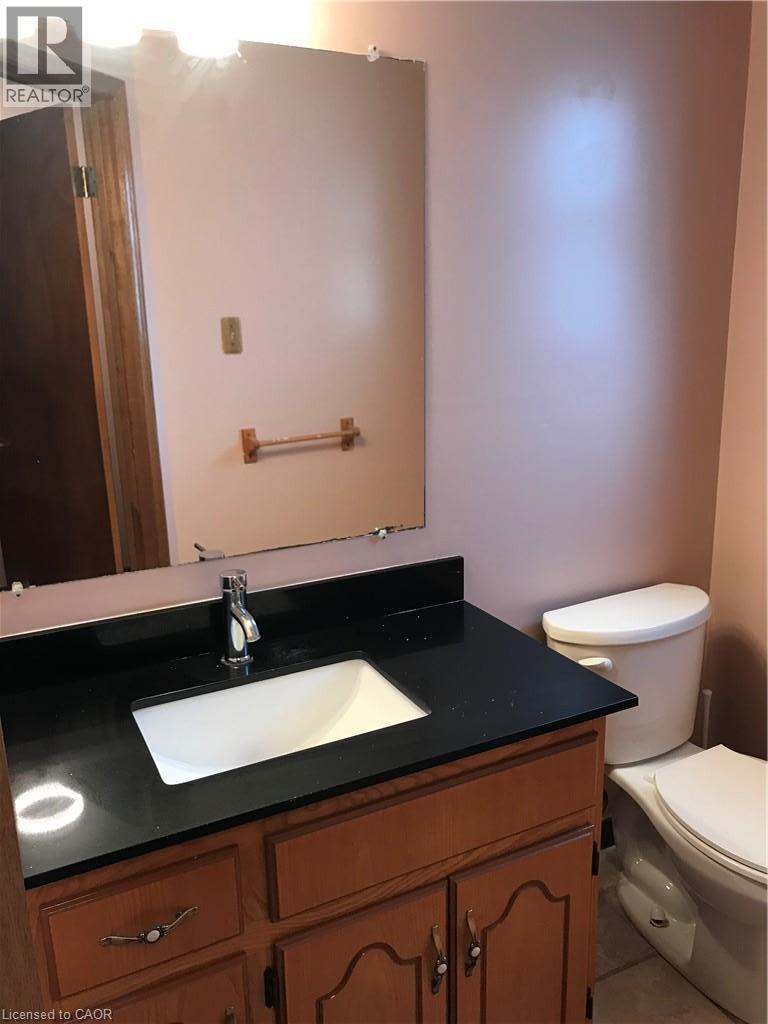 634a Pinerow Crescent Property Photo 14