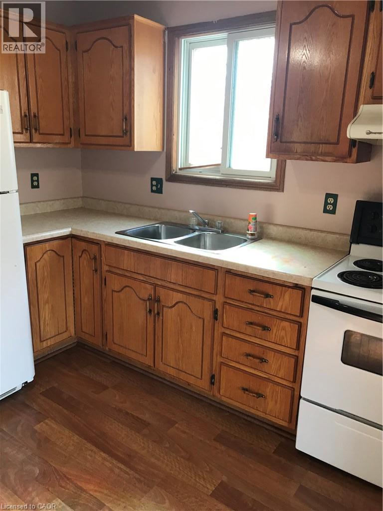 634a Pinerow Crescent Property Photo 15
