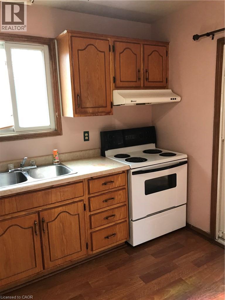 634a Pinerow Crescent Property Photo 17