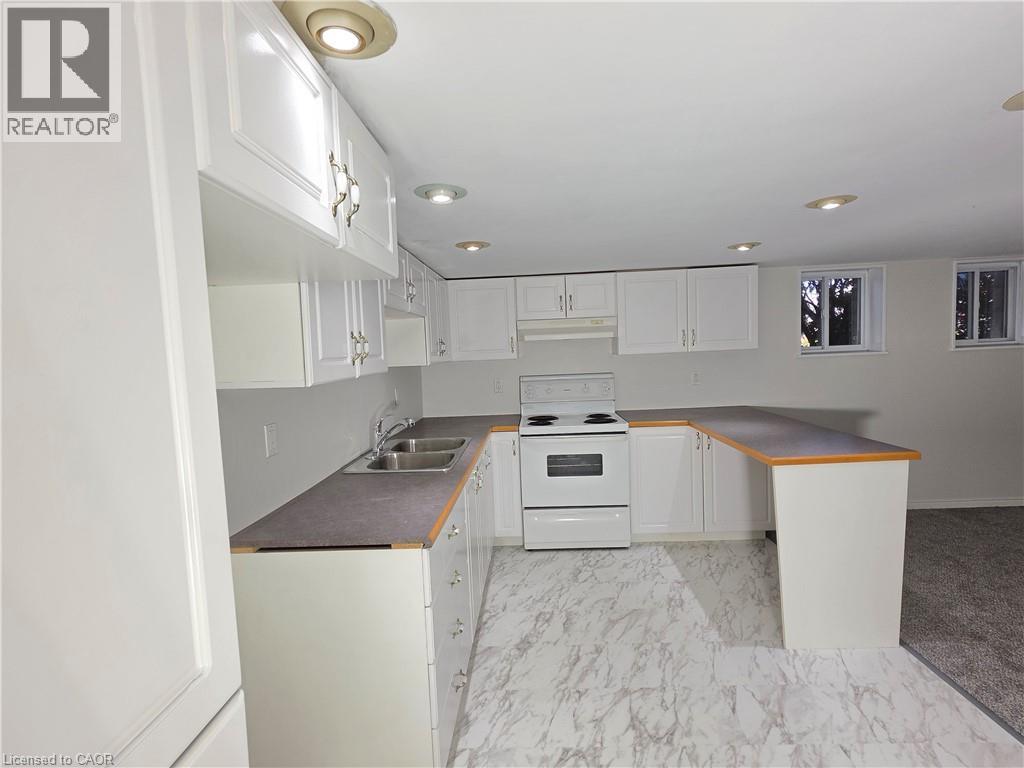 71 Norfolk Street N Property Photo 37