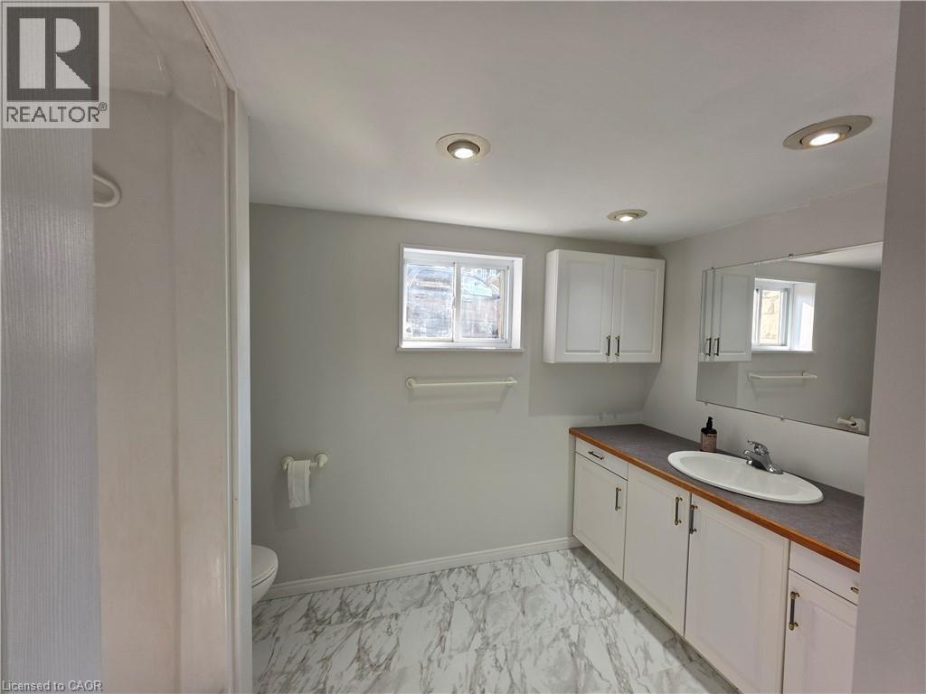 71 Norfolk Street N Property Photo 42