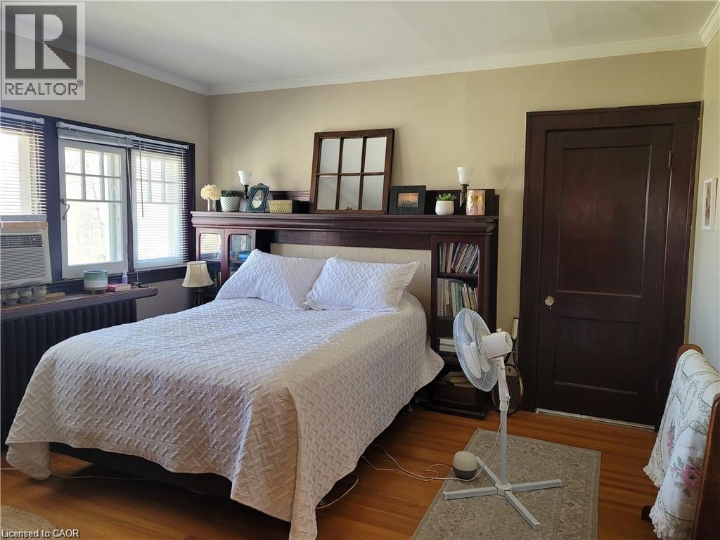71 Norfolk Street N Property Photo 23