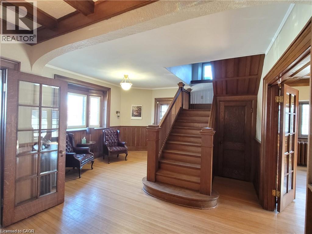 71 Norfolk Street N Property Photo 27