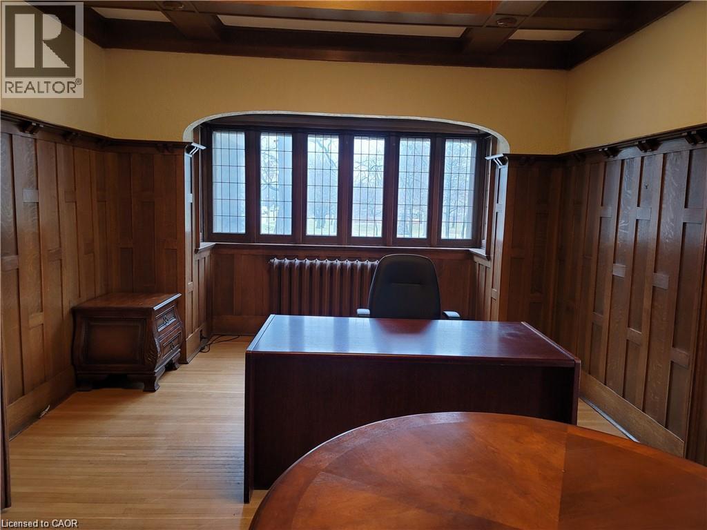 71 Norfolk Street N Property Photo 30