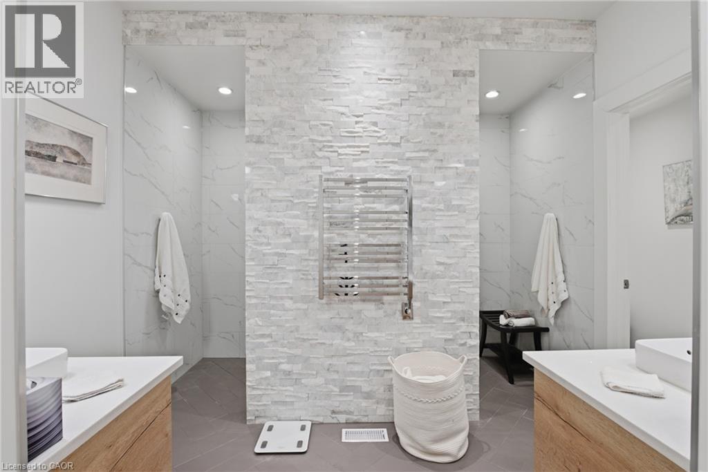 6 Tanner Circle Unit# 8 Property Photo 26
