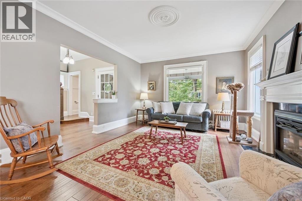 28 Oxford Street Property Photo 6