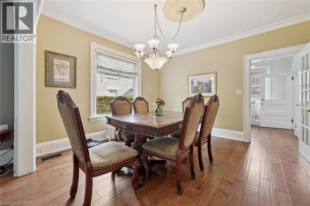 28 Oxford Street Property Photo 8