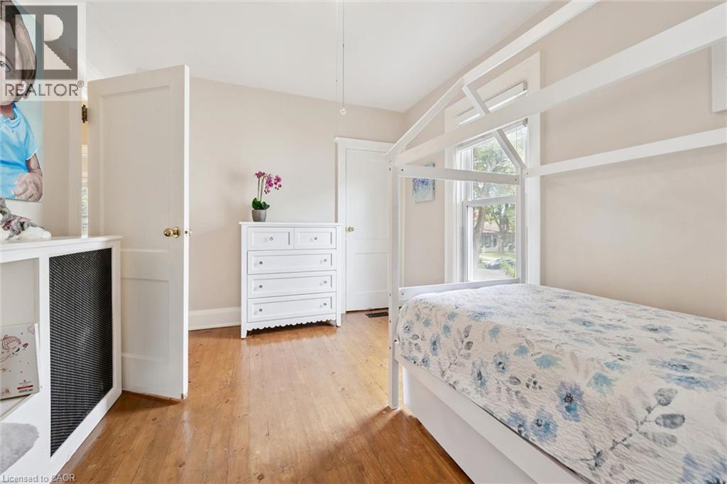 28 Oxford Street Property Photo 22