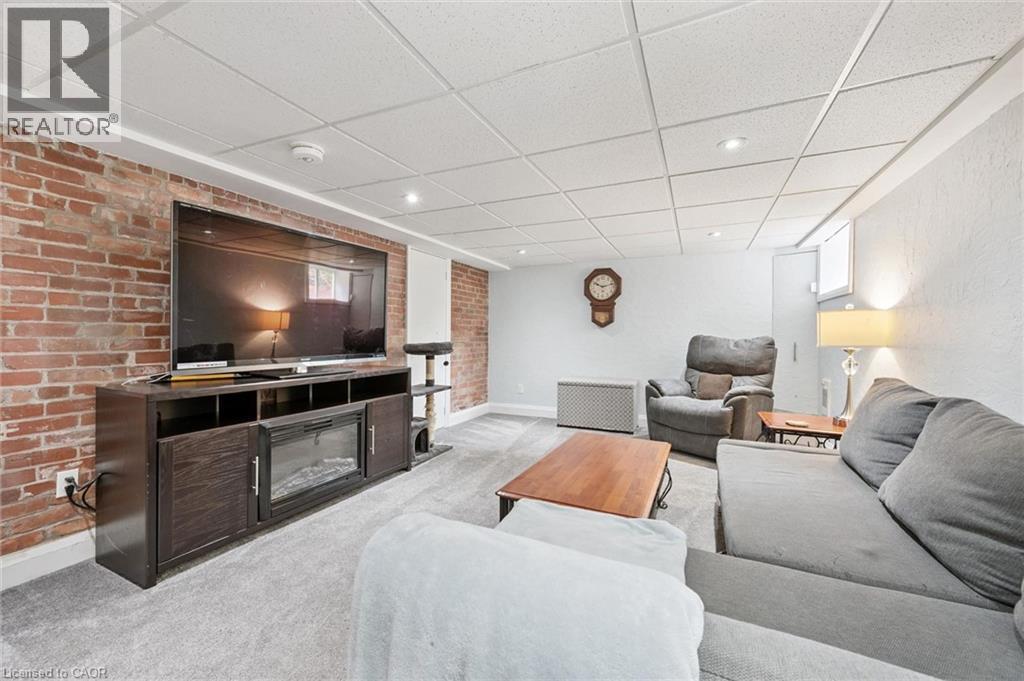28 Oxford Street Property Photo 33