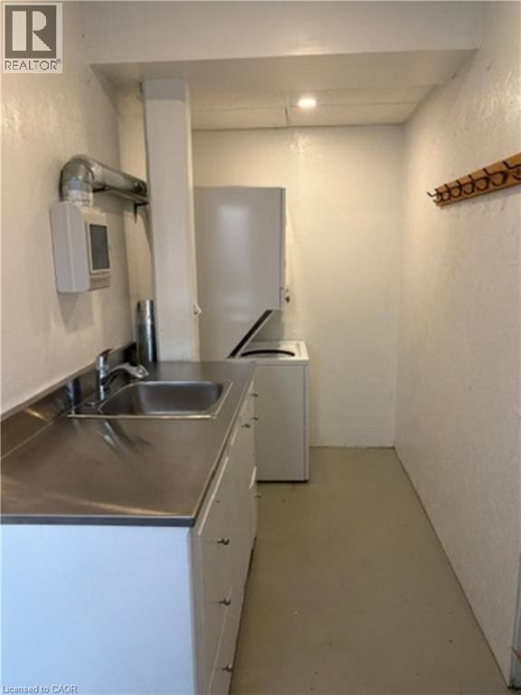 28 Oxford Street Property Photo 43
