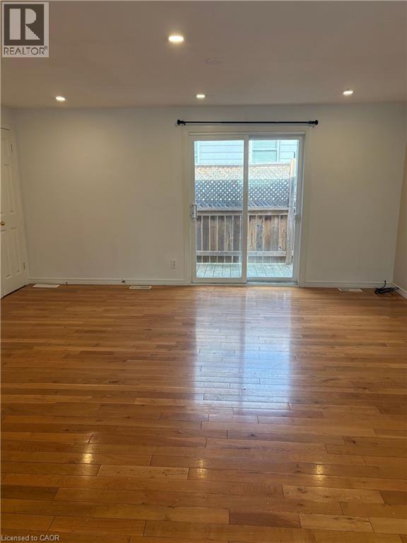 28 Oxford Street Property Photo 45