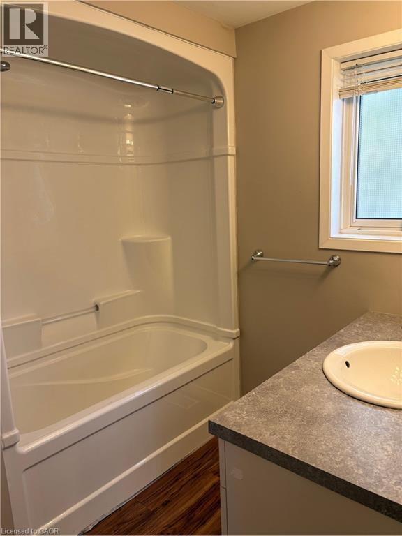 28 Oxford Street Property Photo 49