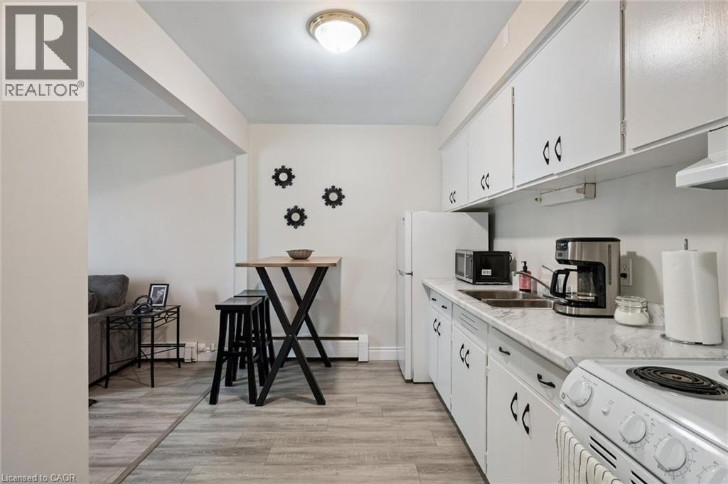 25 Walton Avenue Property Photo 7