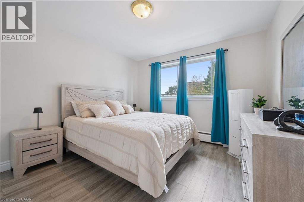 25 Walton Avenue Property Photo 8