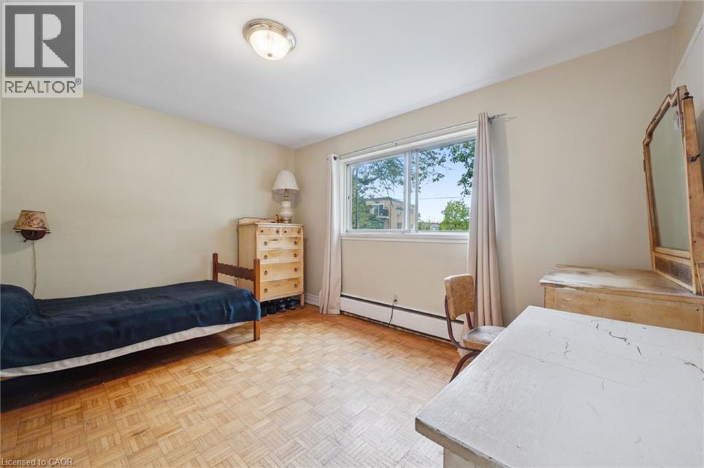 25 Walton Avenue Property Photo 13