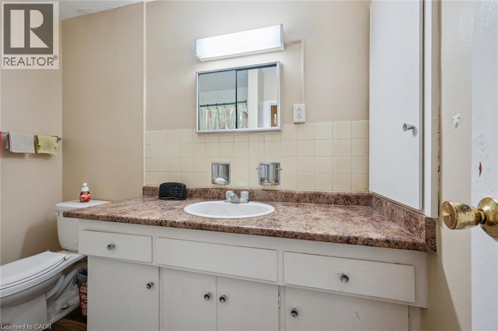 25 Walton Avenue Property Photo 14