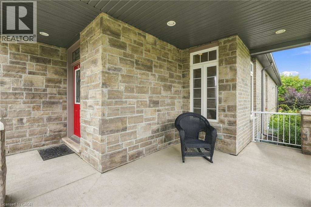 33 Norma Crescent Property Photo 3