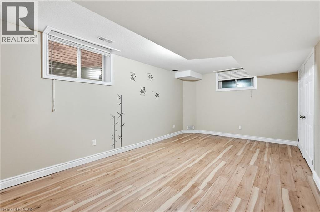 33 Norma Crescent Property Photo 37