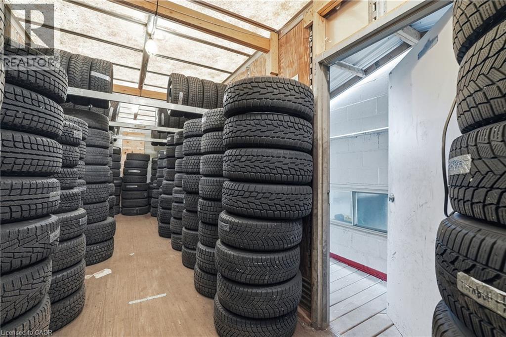 151 Hester Street Property Photo 33