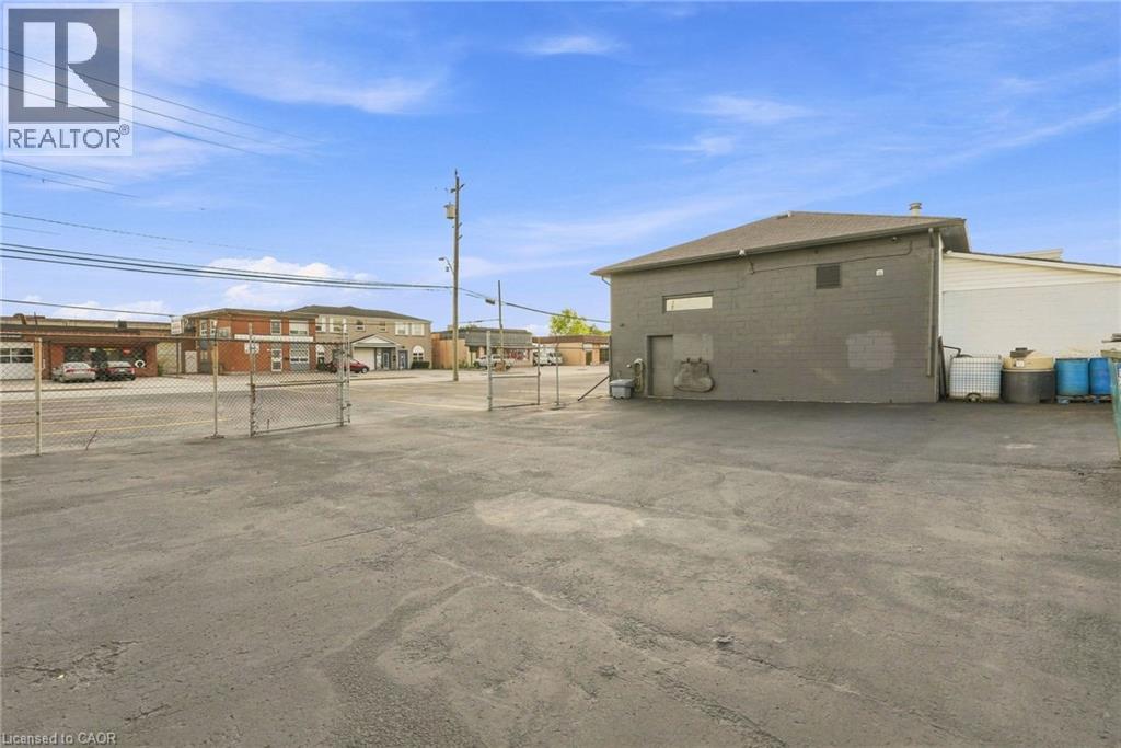 151 Hester Street Property Photo 42