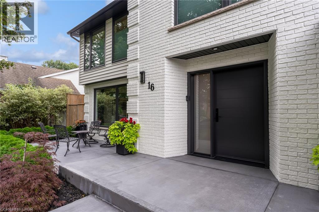 16 Whitehall Gate Property Photo 2