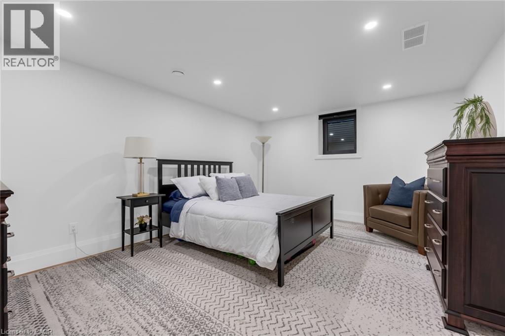 16 Whitehall Gate Property Photo 38