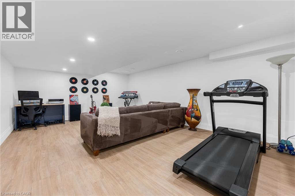 16 Whitehall Gate Property Photo 39