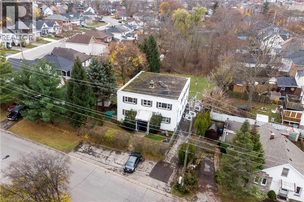 13 Mcmaster Avenue Property Photo 2