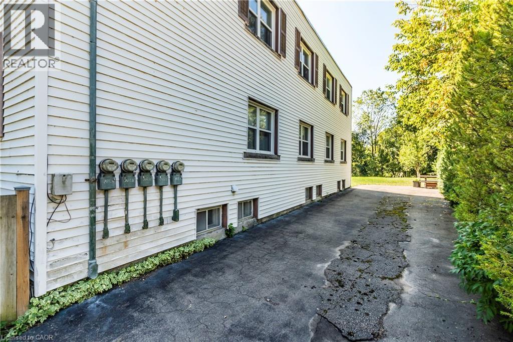 13 Mcmaster Avenue Property Photo 4