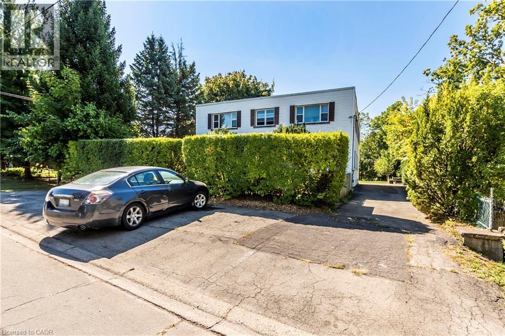 13 Mcmaster Avenue Property Photo 7