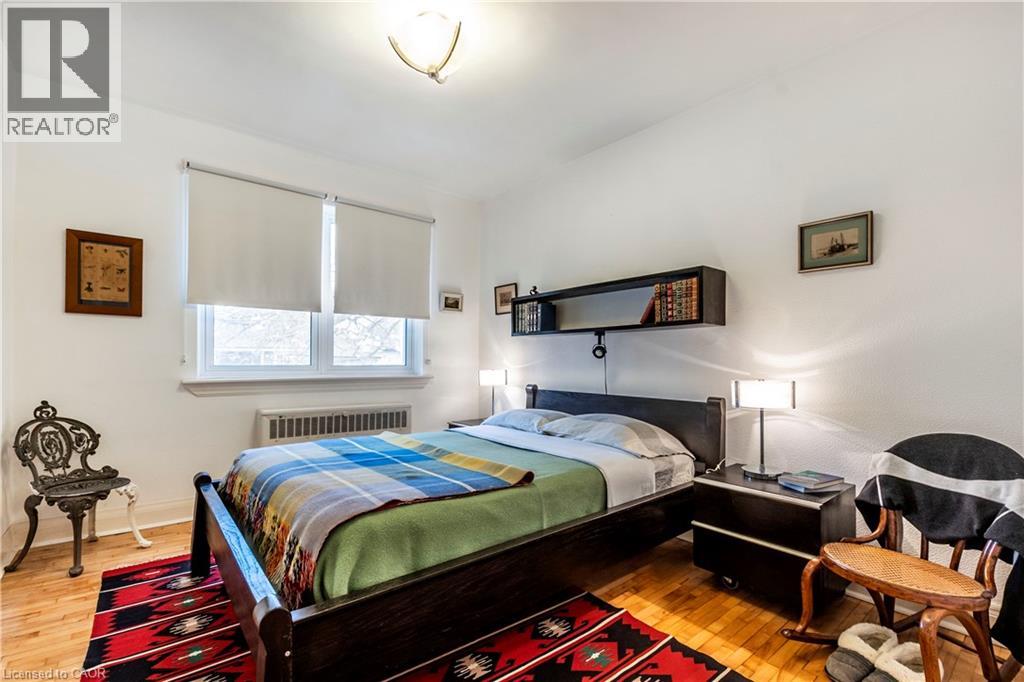 13 Mcmaster Avenue Property Photo 26