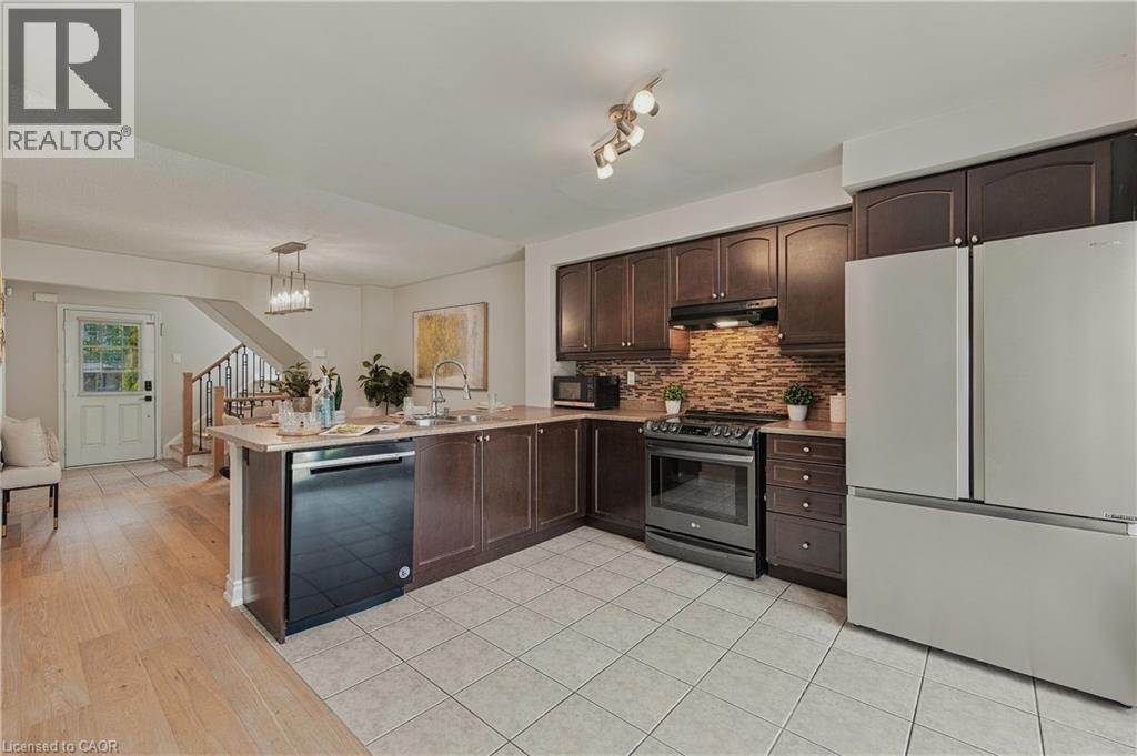 629 Gervais Terrace Property Photo 7