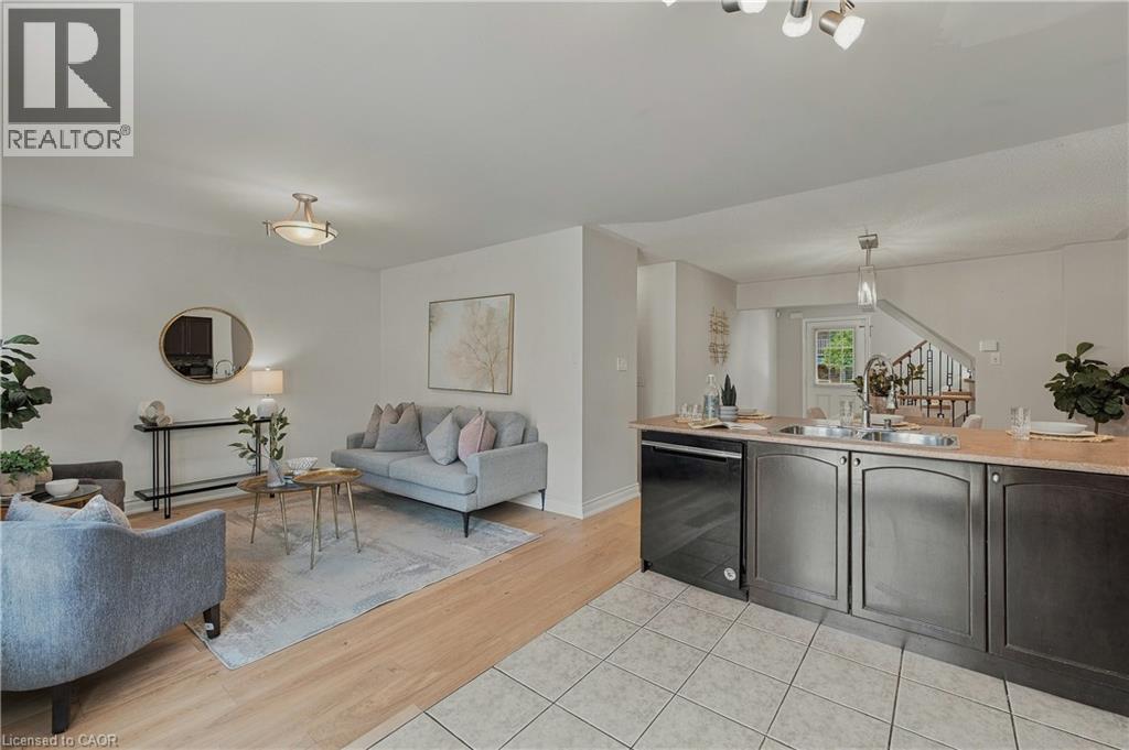 629 Gervais Terrace Property Photo 13
