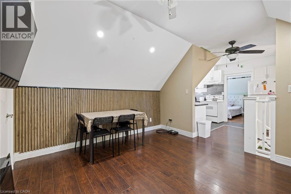 54 E Chestnut Street E Property Photo 29