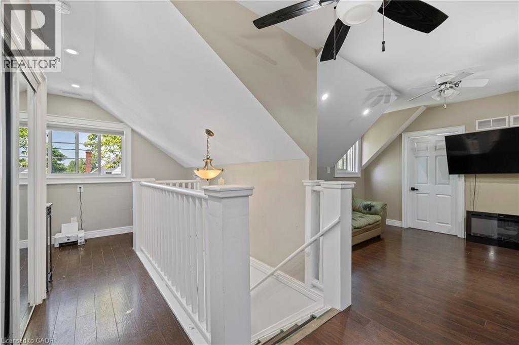 54 E Chestnut Street E Property Photo 32
