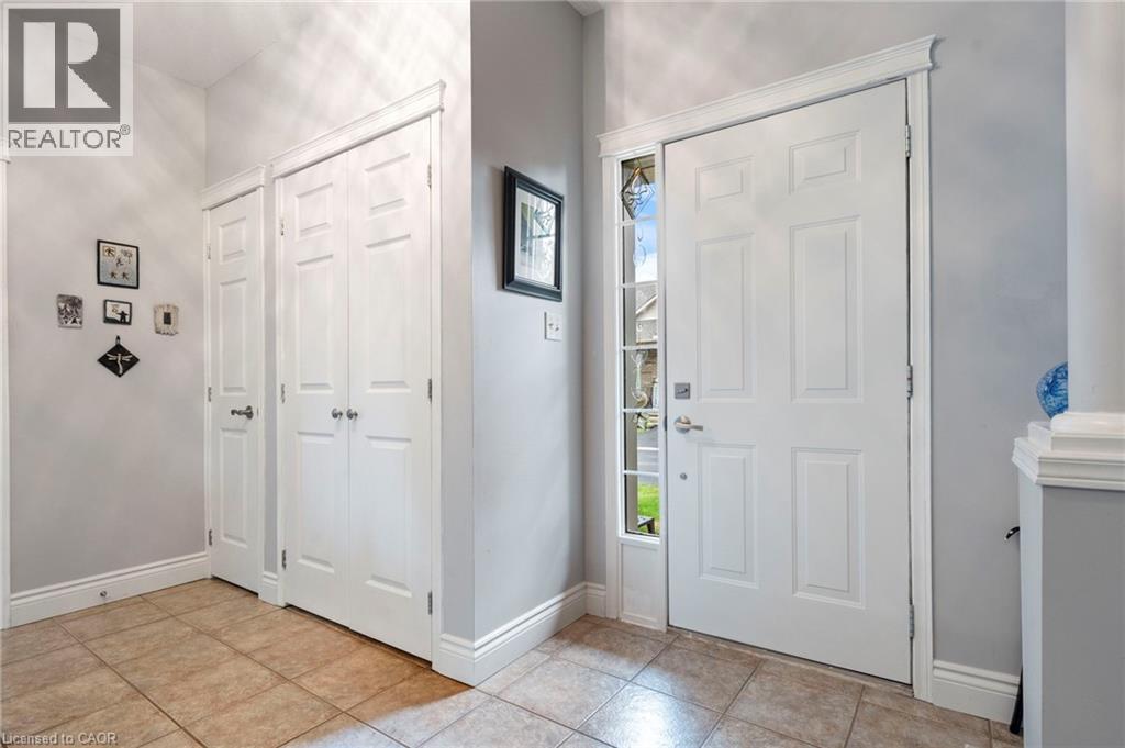 10 Cobblestone Drive Unit# 25 Property Photo 6