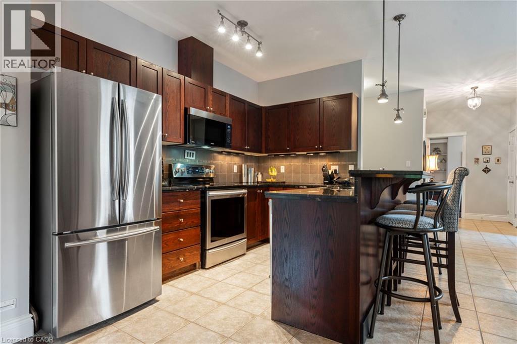 10 Cobblestone Drive Unit# 25 Property Photo 16