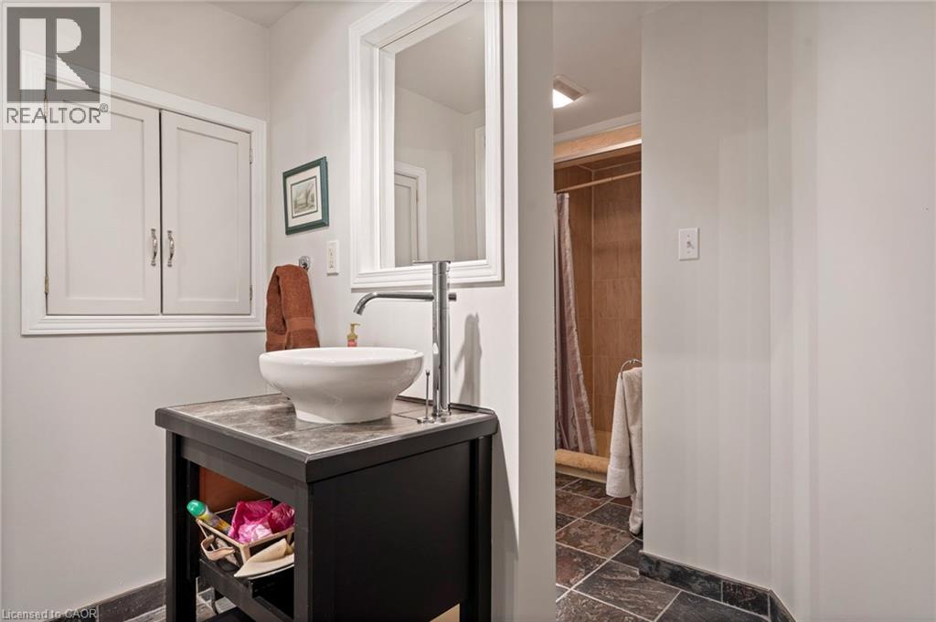 10 Cobblestone Drive Unit# 25 Property Photo 31