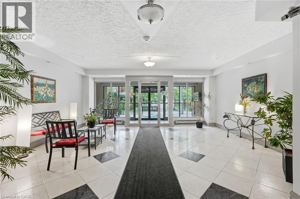 101 Queen Street S Unit# Ph 802 Property Photo 4