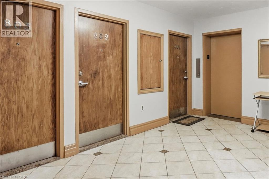 101 Queen Street S Unit# Ph 802 Property Photo 5