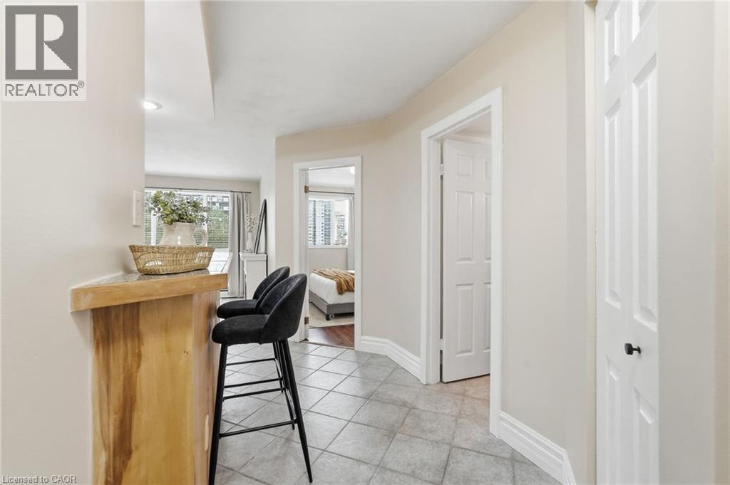 101 Queen Street S Unit# Ph 802 Property Photo 6