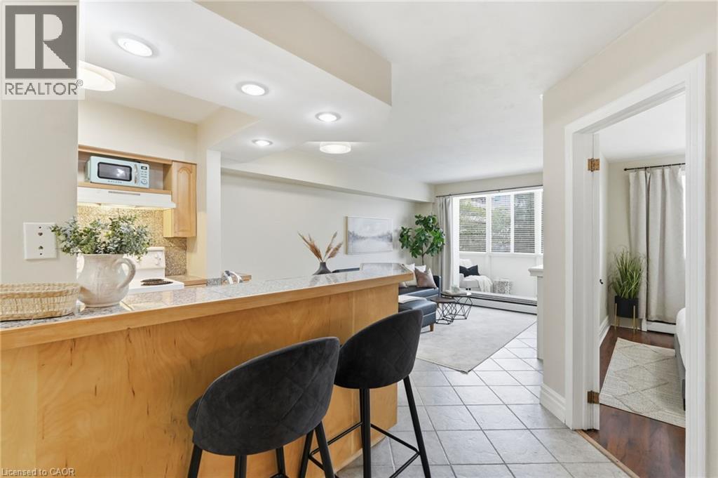 101 Queen Street S Unit# Ph 802 Property Photo 7