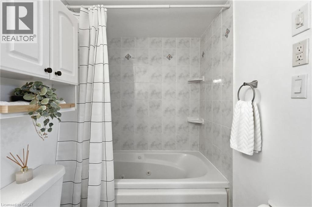 101 Queen Street S Unit# Ph 802 Property Photo 23