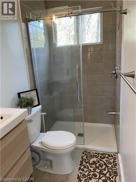 53 Lindale Avenue Property Photo 5